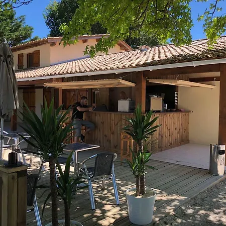 Camping Les Franquettes * Grayan-et-l'Hopital